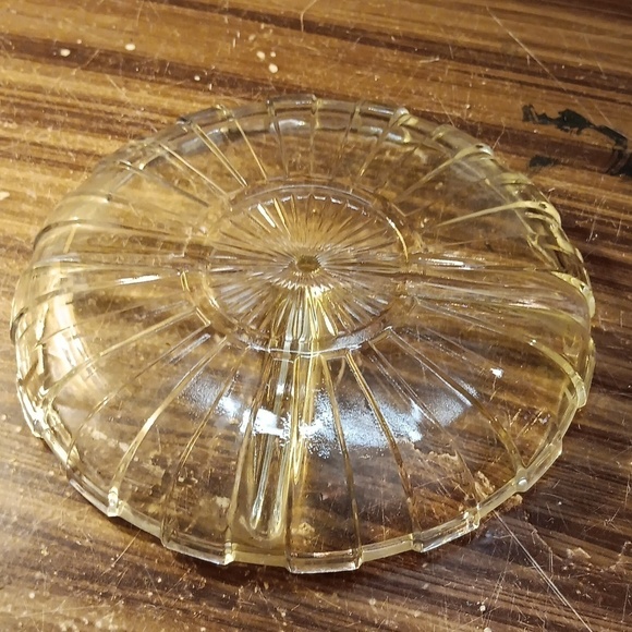 Vintage Indiana Glass divided reliability dish - Picture 3 of 4